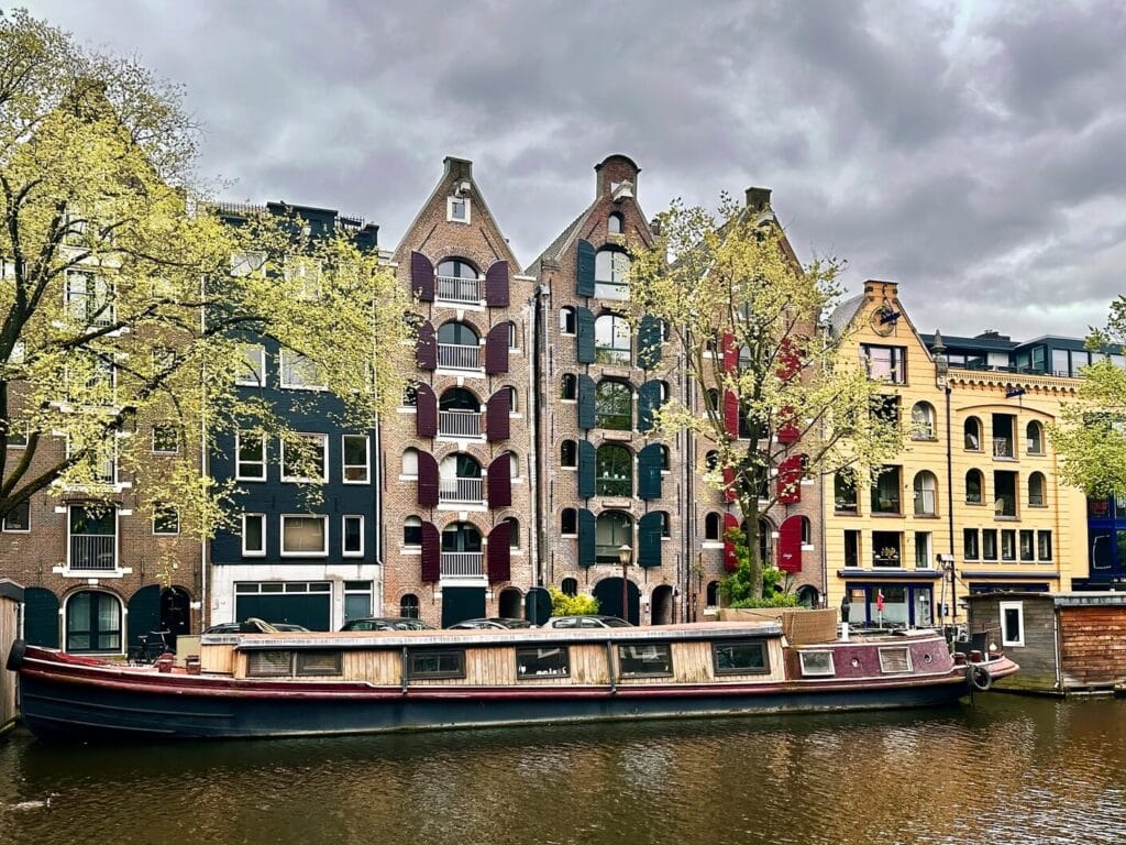 Amsterdam Gezi Rehberi ve Amsterdamda Gezilecek Yerler