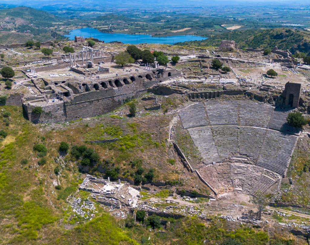 Bergama Antik Kenti ve tiyatrosu